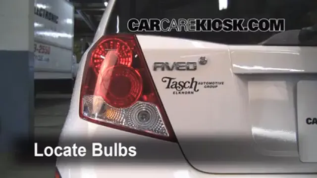 2007 Chevrolet Aveo5 Special Value 1.6L 4 Cyl. Luces Luz trasera (reemplazar foco)